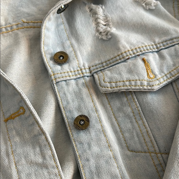 Light Wash Denim Jacket - Picture 4 of 5